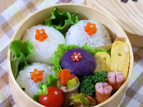 お弁当のかわいいおかず☆むらさき芋のお花マッシュ♪